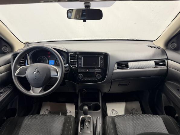 Mitsubishi Outlander III Рестайлинг 2 с пробегом 2016 года, цена 1 415 000 рублей, 176000 км, внедорожник, Автокод Объявления