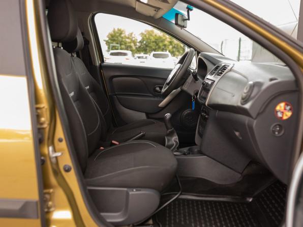 Renault Sandero II с пробегом 2016 года, цена 640 000 рублей, 98623 км, хэтчбек, Автокод Объявления