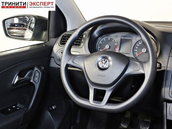 Volkswagen Polo V Рестайлинг с пробегом 2015 года, цена 956 000 рублей, 138347 км, седан, Автокод Объявления