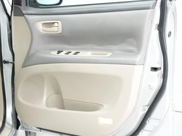 Toyota Ipsum II (M20) с пробегом 2002 года, цена 750 000 рублей, 300505 км, компактвэн, Автокод Объявления