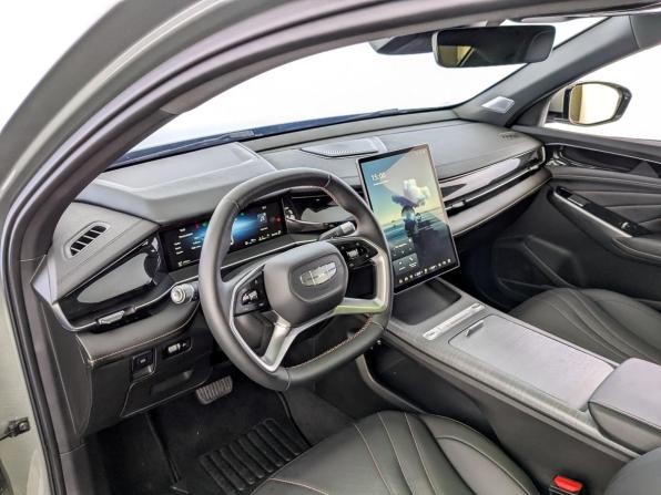 Geely Preface I с пробегом 2024 года, цена 2 688 000 рублей, 19571 км, седан, Автокод Объявления