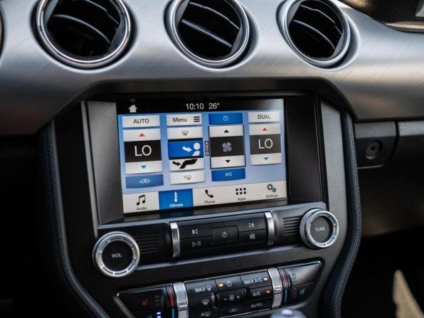 Ford Mustang VI Рестайлинг с пробегом 2019 года, цена 3 399 000 рублей, 140907 км, кабриолет, Автокод Объявления