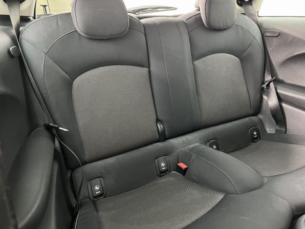 Mini Hatch III (F55/F56) Рестайлинг с пробегом 2018 года, цена 1 480 000 рублей, 148541 км, хэтчбек, Автокод Объявления