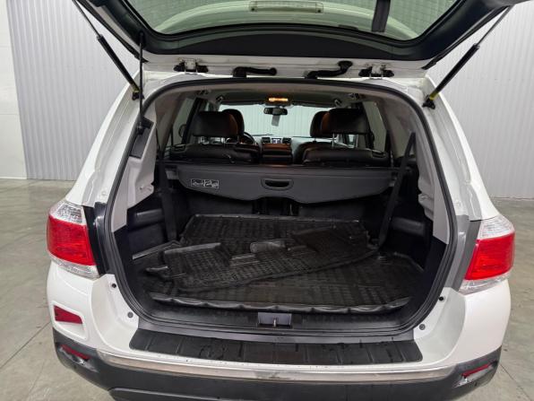 Toyota Highlander II (XU40) Рестайлинг с пробегом 2010 года, цена 1 747 000 рублей, 322241 км, внедорожник, Автокод Объявления