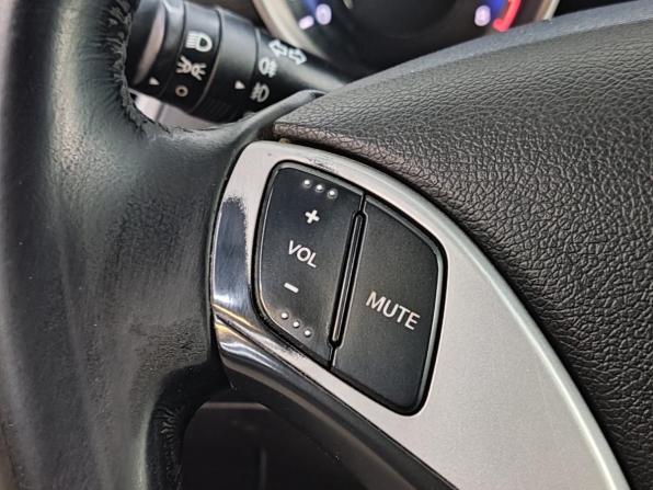 Hyundai Elantra V (MD) с пробегом 2011 года, цена 640 000 рублей, 210502 км, седан, Автокод Объявления