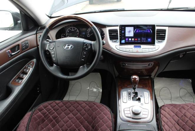 Hyundai Genesis I с пробегом 2010 года, цена 870 000 рублей, 165756 км, седан, Автокод Объявления