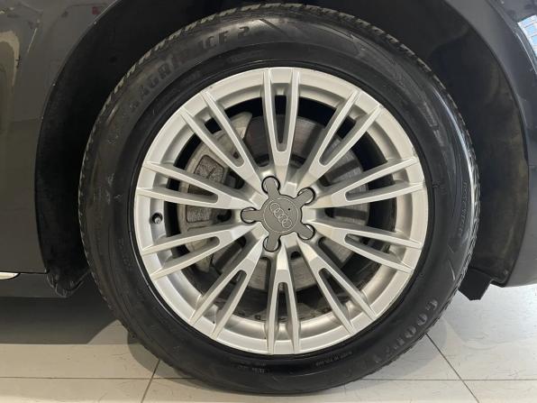 Audi A8 III (D4) Рестайлинг с пробегом 2015 года, цена 2 240 000 рублей, 232576 км, седан, Автокод Объявления