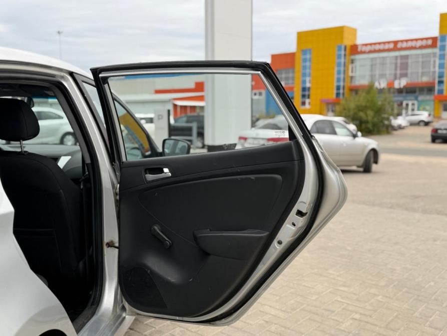 Hyundai Solaris I Сыктывкар  - изображение 10