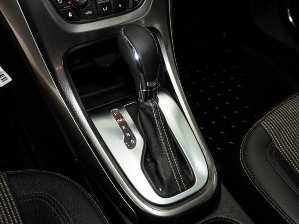 Opel Astra J с пробегом 2011 года, цена 740 000 рублей, 191360 км, хэтчбек, Автокод Объявления