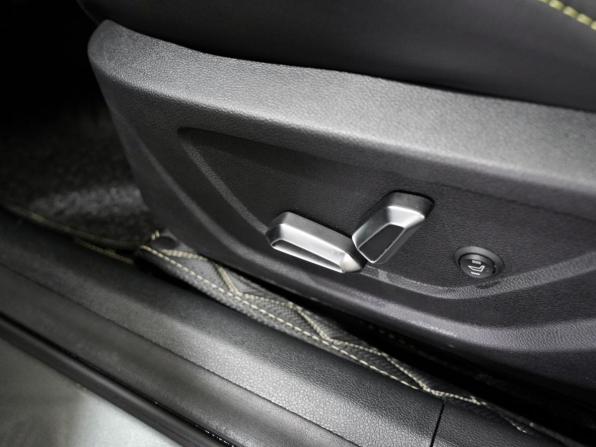 Geely Coolray I Рестайлинг с пробегом 2023 года, цена 2 236 000 рублей, 27000 км, внедорожник, Автокод Объявления