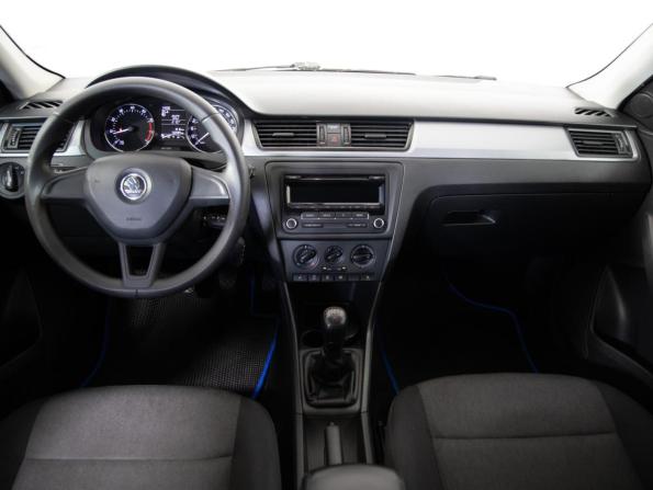 Skoda Rapid I с пробегом 2015 года, цена 999 000 рублей, 132082 км, лифтбек, Автокод Объявления