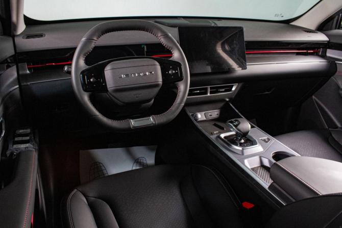 JETOUR DASHING I с пробегом 2024 года, цена 3 329 000 рублей, 4550 км, внедорожник, Автокод Объявления