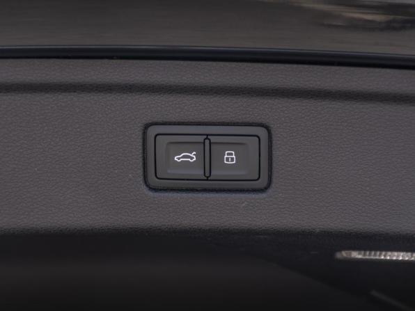 Audi A5 II (F5) с пробегом 2017 года, цена 3 248 000 рублей, 91815 км, лифтбек, Автокод Объявления