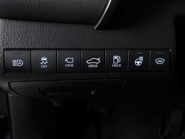Toyota Camry VIII (XV70) с пробегом 2019 года, цена 3 599 000 рублей, 98532 км, седан, Автокод Объявления