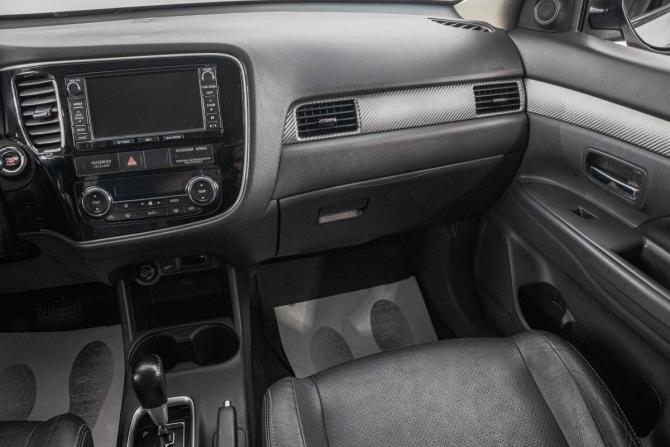 Mitsubishi Outlander III с пробегом 2013 года, цена 1 649 000 рублей, 210000 км, внедорожник, Автокод Объявления