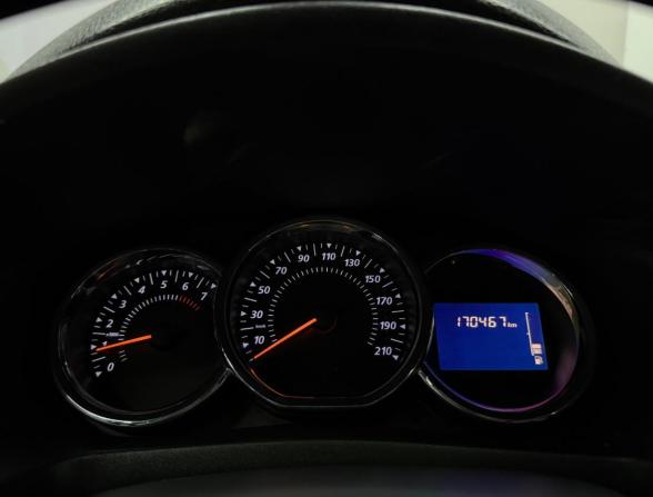 Renault Sandero II с пробегом 2017 года, цена 850 000 рублей, 170466 км, хэтчбек, Автокод Объявления