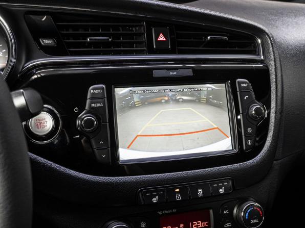 Kia Ceed II Рестайлинг с пробегом 2017 года, цена 1 599 000 рублей, 154066 км, хэтчбек, Автокод Объявления