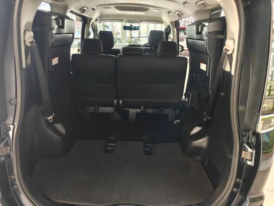 Toyota Voxy III (R80) Москва  - изображение 17