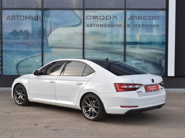 Skoda Superb III с пробегом 2018 года, цена 1 770 000 рублей, 130274 км, лифтбек, Автокод Объявления