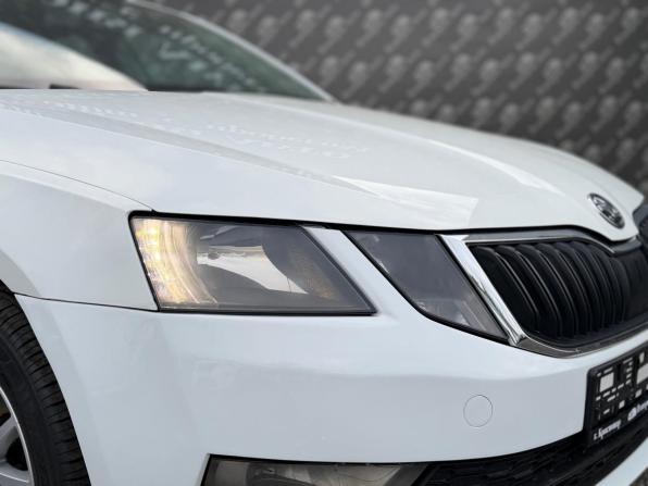Skoda Octavia III (A7) Рестайлинг с пробегом 2019 года, цена 960 000 рублей, 174200 км, лифтбек, Автокод Объявления
