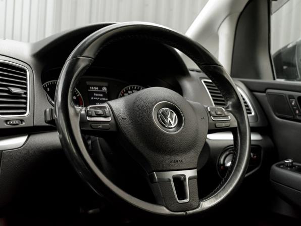 Volkswagen Sharan II с пробегом 2011 года, цена 1 300 000 рублей, 139900 км, минивэн, Автокод Объявления
