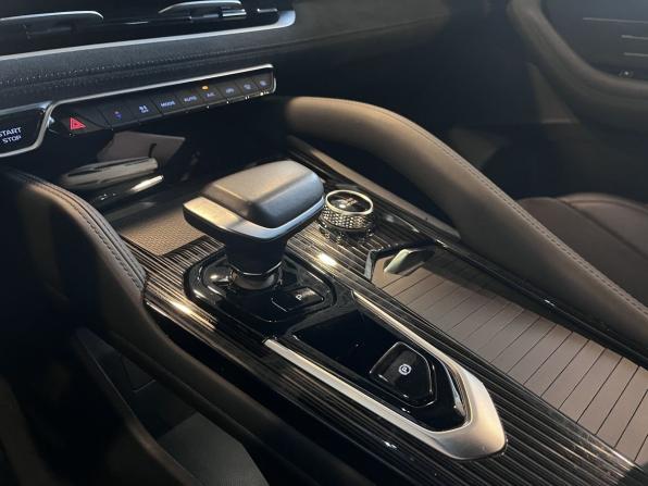 Geely Monjaro I с пробегом 2024 года, цена 3 410 000 рублей, 40723 км, внедорожник, Автокод Объявления