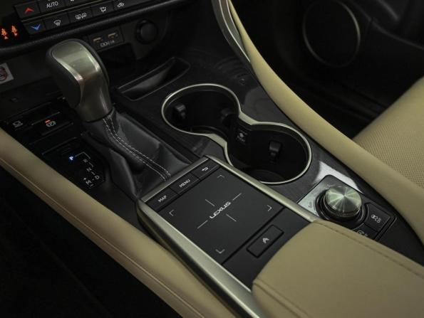 Lexus RX IV Рестайлинг с пробегом 2021 года, цена 5 778 098 рублей, 76549 км, внедорожник, Автокод Объявления