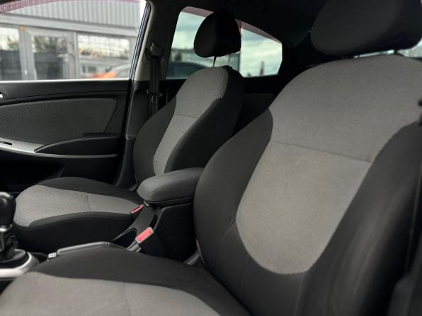 Hyundai Solaris I с пробегом 2012 года, цена 649 000 рублей, 172383 км, седан, Автокод Объявления
