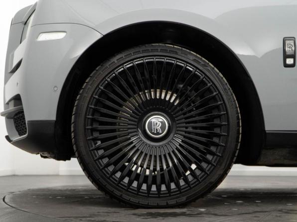 Rolls-Royce Cullinan I с пробегом 2019 года, цена 28 997 077 рублей, 28140 км, внедорожник, Автокод Объявления