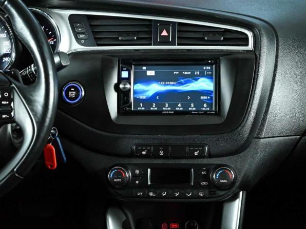 Kia Ceed II Рестайлинг с пробегом 2018 года, цена 1 850 000 рублей, 59984 км, универсал, Автокод Объявления