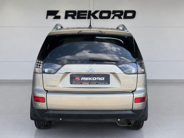 Mitsubishi Outlander II с пробегом 2008 года, цена 859 000 рублей, 323564 км, внедорожник, Автокод Объявления
