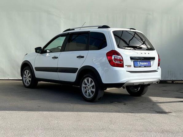 Lada (ВАЗ) Granta I Рестайлинг с пробегом 2024 года, цена 980 000 рублей, 43999 км, универсал, Автокод Объявления