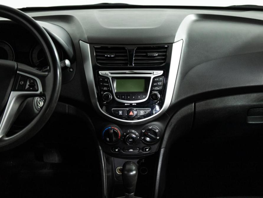 Hyundai Solaris I Санкт-Петербург  - изображение 14