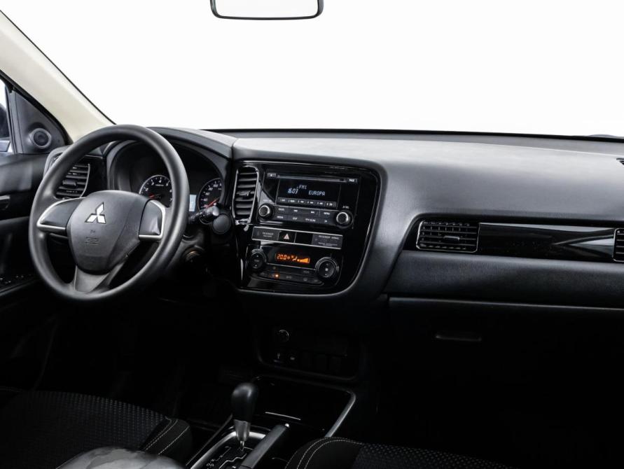 Mitsubishi Outlander III Рестайлинг 3 Санкт-Петербург  - изображение 9