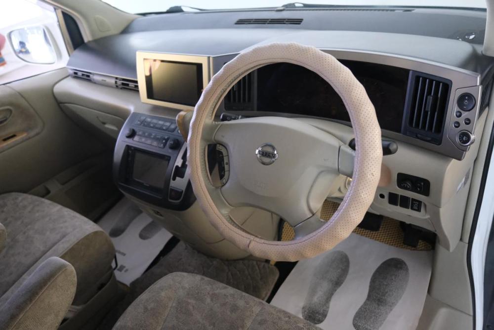 Nissan Elgrand II (E51) Омск  - изображение 11