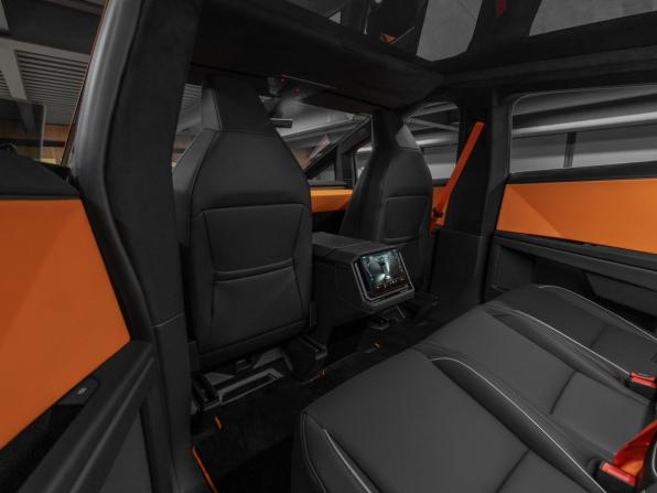 Tesla Cybertruck с пробегом 2024 года, цена 20 500 000 рублей, 2182 км, пикап, Автокод Объявления