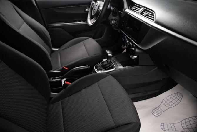 Kia Rio IV Рестайлинг с пробегом 2021 года, цена 1 379 000 рублей, 136520 км, седан, Автокод Объявления