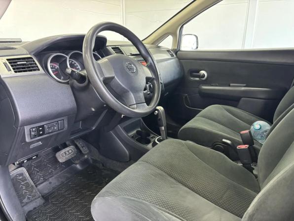 Nissan Tiida I Рестайлинг с пробегом 2012 года, цена 709 000 рублей, 261421 км, хэтчбек, Автокод Объявления