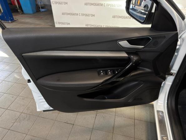 Lada (ВАЗ) Vesta I Рестайлинг (NG) с пробегом 2024 года, цена 1 319 000 рублей, 23000 км, седан, Автокод Объявления