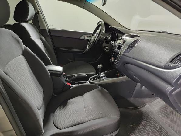 Kia Cerato II с пробегом 2010 года, цена 750 000 рублей, 181126 км, седан, Автокод Объявления
