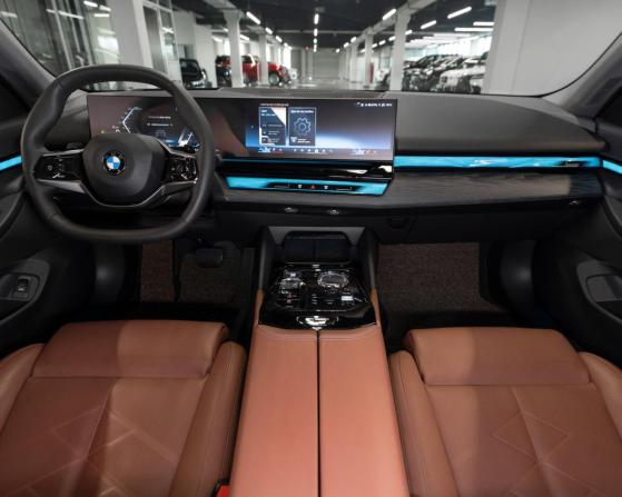 BMW 5 серии VIII (G60/G61/G68) с пробегом 2023 года, цена 7 000 000 рублей, 52717 км, седан, Автокод Объявления