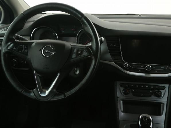 Opel Astra K с пробегом 2018 года, цена 1 099 000 рублей, 229500 км, универсал, Автокод Объявления