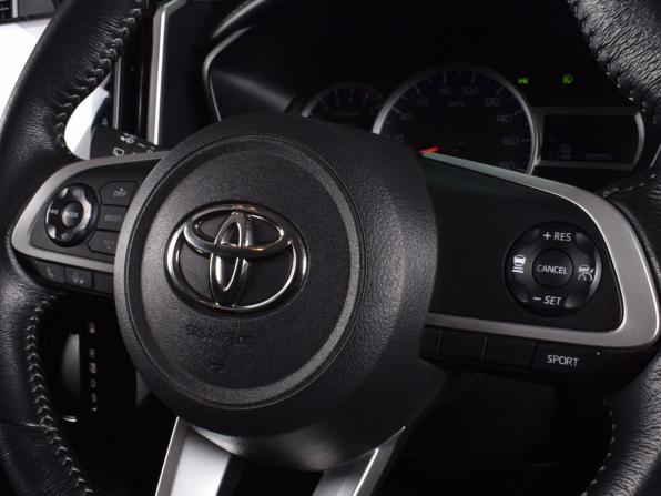 Toyota Roomy I Рестайлинг с пробегом 2021 года, цена 1 329 995 рублей, 54534 км, микровэн, Автокод Объявления