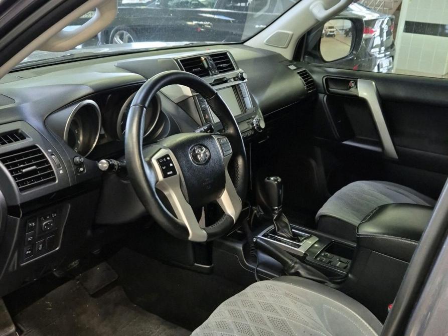 Toyota Land Cruiser Prado 150 Series Рестайлинг 1 Санкт-Петербург  - изображение 2