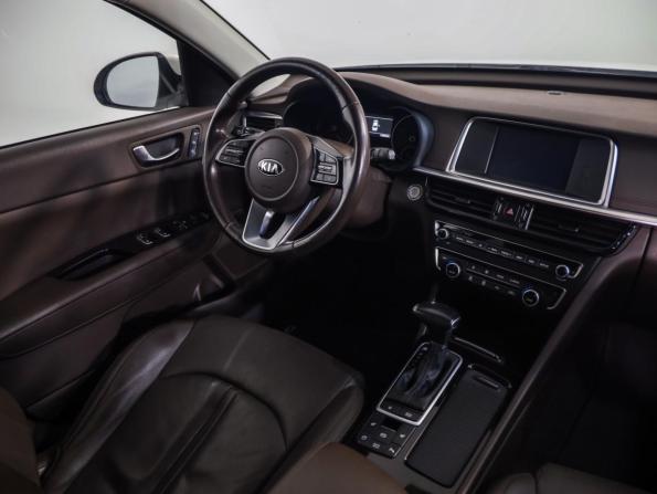 Kia Optima IV Рестайлинг с пробегом 2018 года, цена 1 689 000 рублей, 199697 км, седан, Автокод Объявления