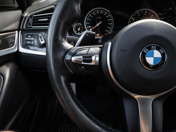 BMW 5 серии VI (F10/F11/F07) Рестайлинг с пробегом 2013 года, цена 2 100 000 рублей, 218954 км, седан, Автокод Объявления
