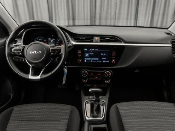 Kia Rio IV Рестайлинг с пробегом 2021 года, цена 1 930 000 рублей, 33466 км, седан, Автокод Объявления