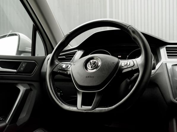 Volkswagen Tiguan II с пробегом 2017 года, цена 1 895 000 рублей, 239496 км, внедорожник, Автокод Объявления