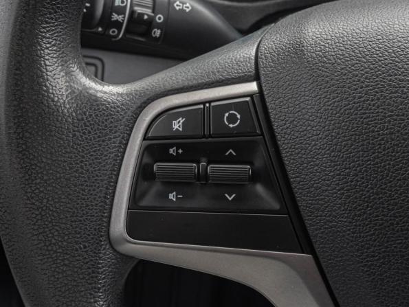 Hyundai Solaris II с пробегом 2019 года, цена 1 198 000 рублей, 130478 км, седан, Автокод Объявления