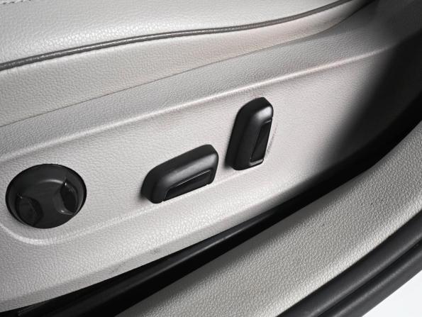 Volkswagen Passat (North America and China) I Рестайлинг с пробегом 2018 года, цена 1 849 000 рублей, 98187 км, седан, Автокод Объявления
